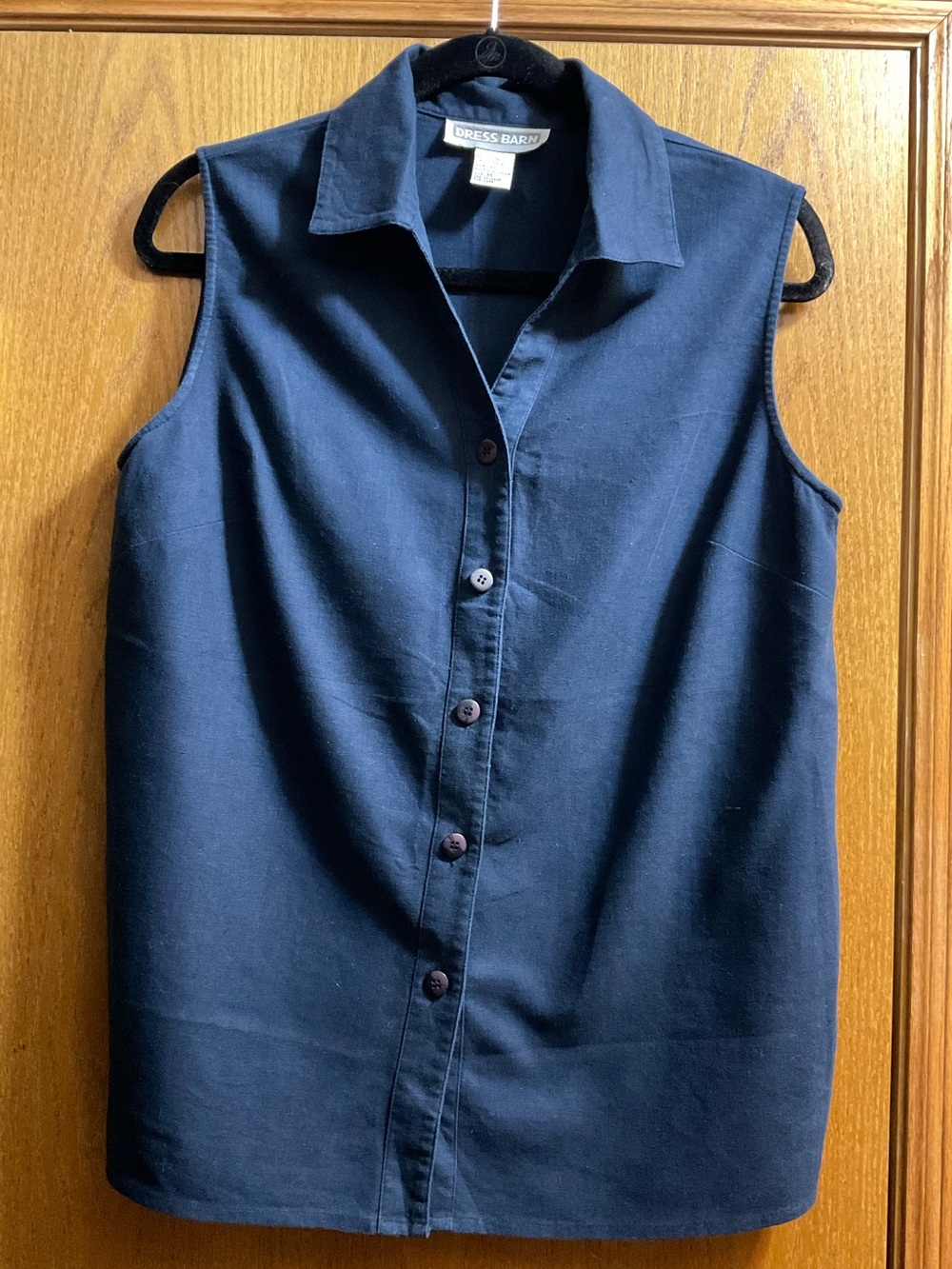 Vintage Women’s Dress Barn Navy Sleeveless Button-Down Shell. Linen and Cotton.